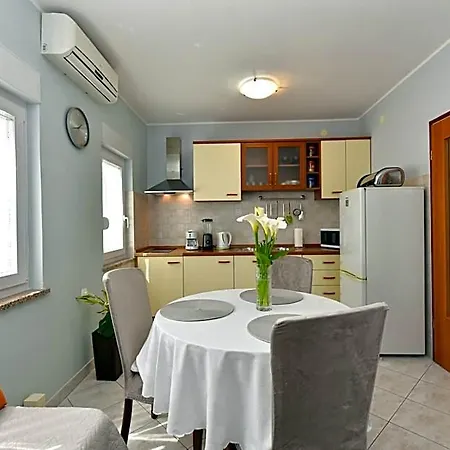 1230 * Pula